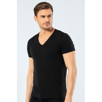 Cacharel Erkek Derin V Yaka Likrali T-shirt 1306/Siyah Cacharel Erkek Derin V Yaka Likrali T-shirt 1306/Siyah
