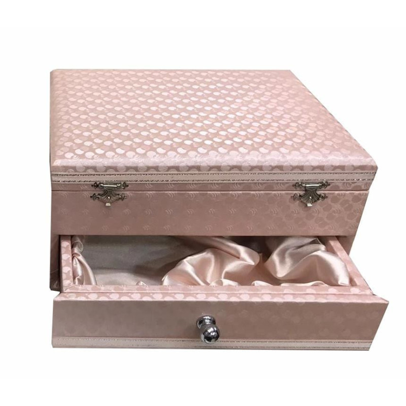 Çekmeceli Kutuda FlorMar ve Nivea Makyaj 17 Parça Bakım Seti