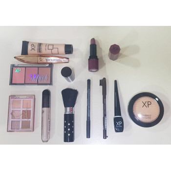 Deri Çantalı 12 Parça Makyaj Seti Deri Çantalı 12 Parça Makyaj Seti