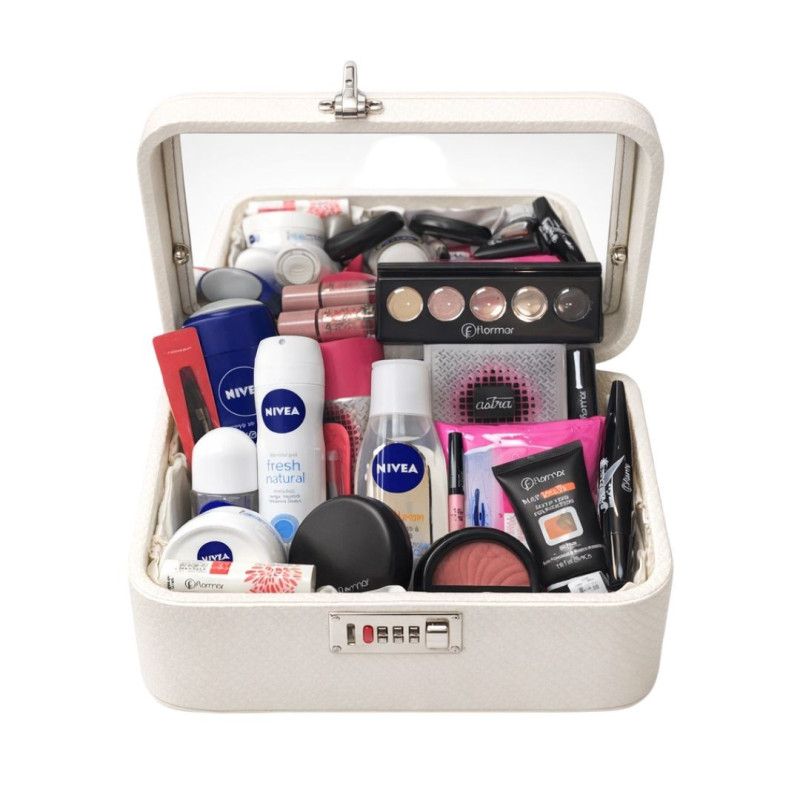 Flormar Nivea 21 Parça Şifreli Kutu Makyaj Set Flormar Nivea 21 Parça Şifreli Kutu Makyaj Set
