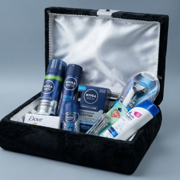 Nivea 8li Damat Figürlü Kutuda Traş Tırnak Seti Hediyeli