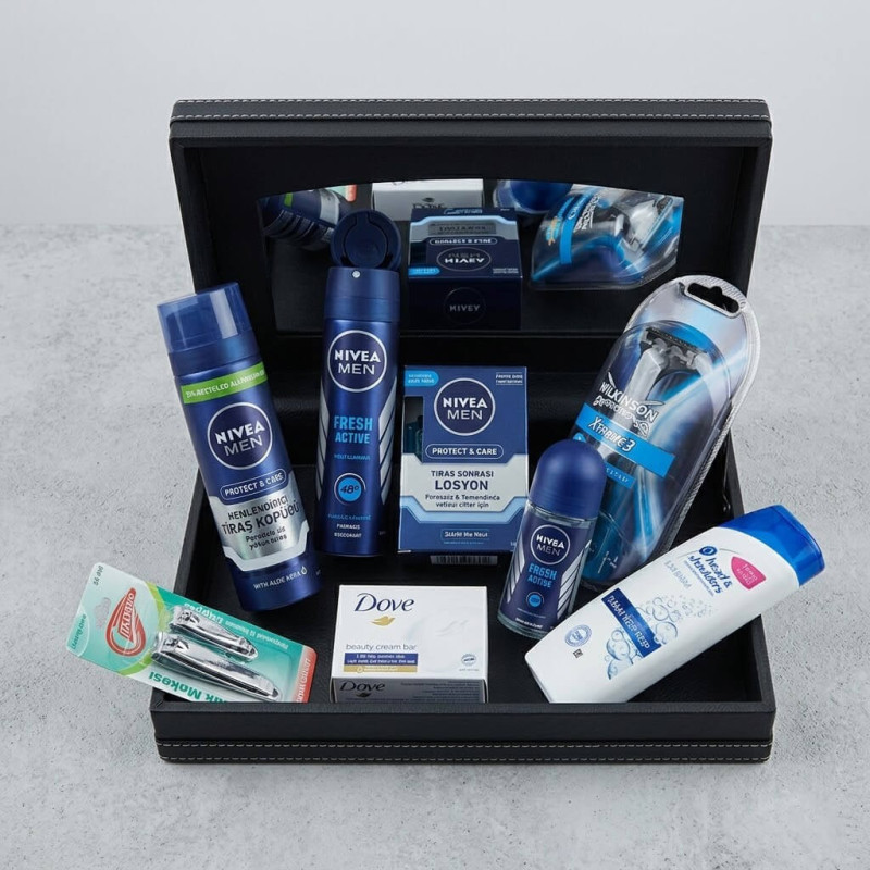 Nivea 8li Deri Aynalı Kutuda Traş Tırnak Seti Hediyeli
