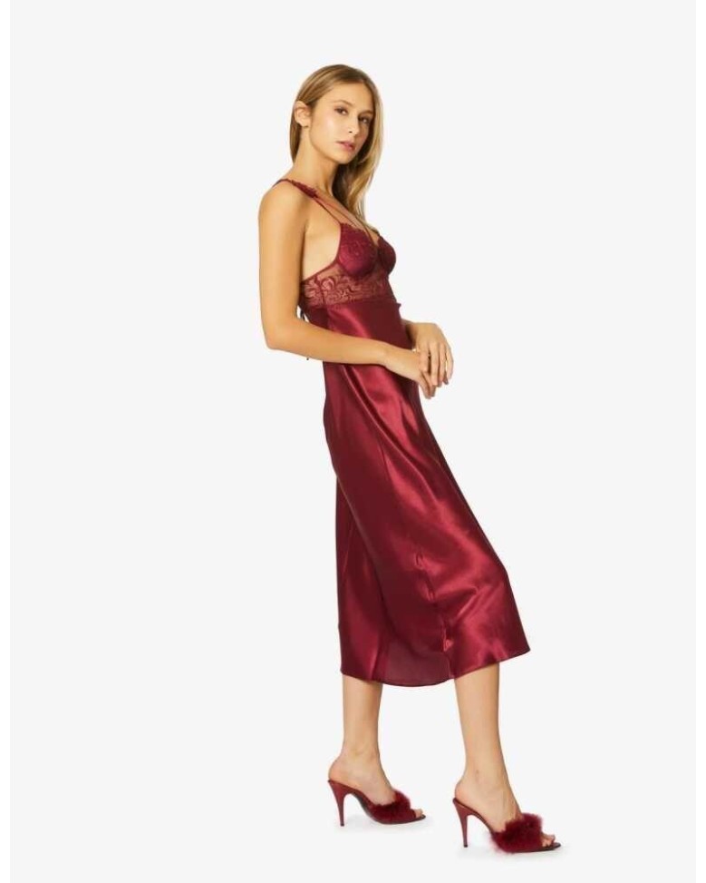 Pierre Cardin 6'lı Bordo Uzun Gecelik Sabahlık Set 6025 Pierre Cardin 6'lı Bordo Uzun Gecelik Sabahlık Set 6025