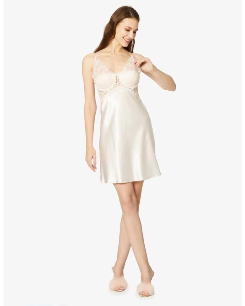 Pierre Cardin 6'lı İnci Kısa Gecelik Sabahlık Çeyiz Set 6040 Pierre Cardin 6'lı İnci Kısa Gecelik Sabahlık Çeyiz Set 6040