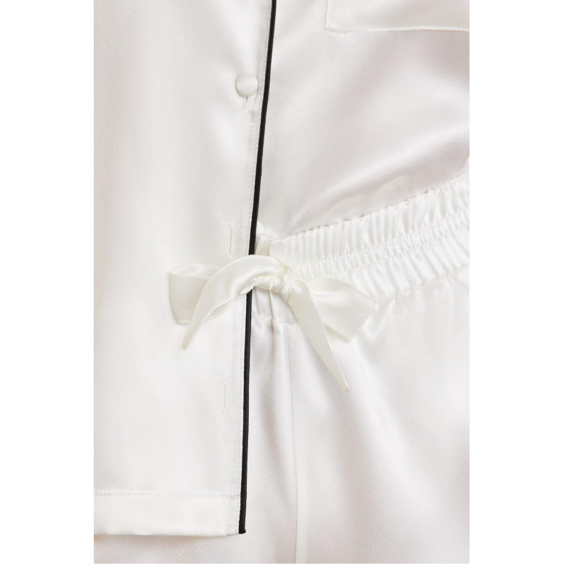 Pierre Cardin Saten Biyeli Şort Pijama Takımı Ekru 1205 Pierre Cardin Saten Biyeli Şort Pijama Takımı Ekru 1205