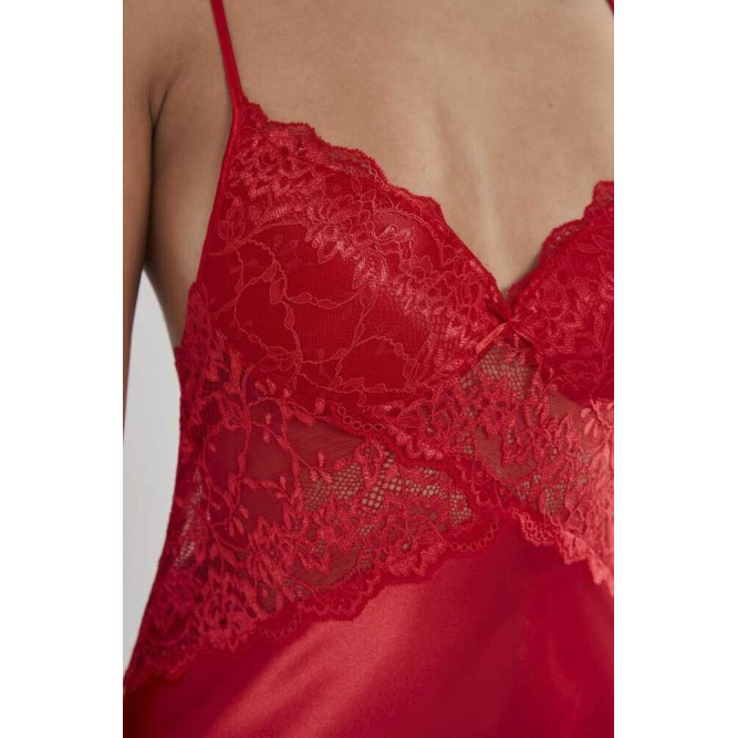 Pierre Cardin Kırmızı Saten Güpürlü Gecelik 608 Pierre Cardin Kırmızı Saten Güpürlü Gecelik 608